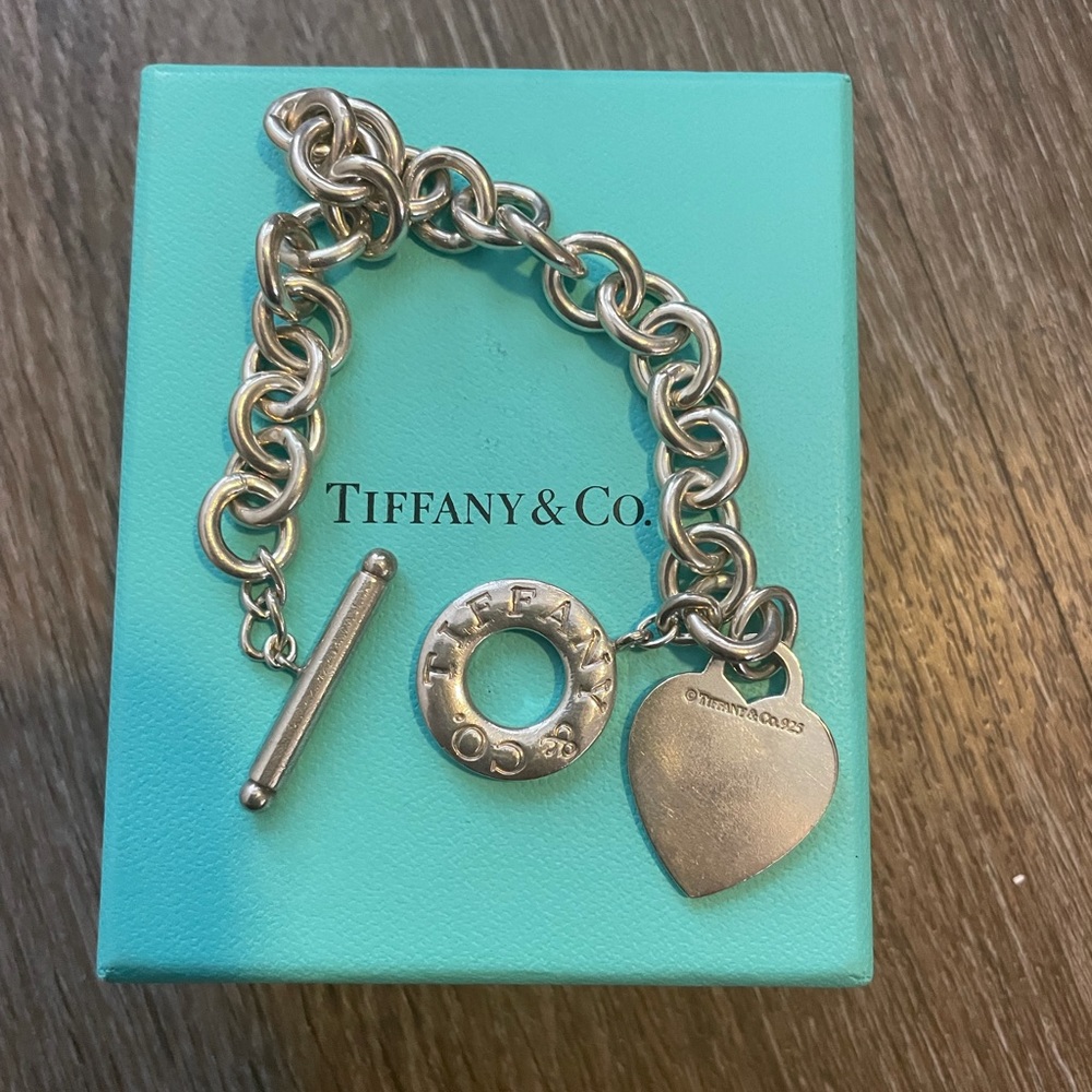 Tiffany & Co. Heart Charm Sterling Silver Toggle Bracelet - Picture 4 of 6